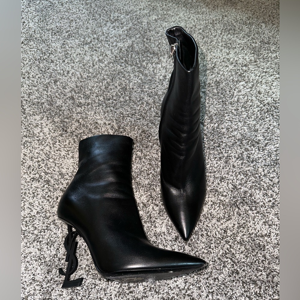 SAINT LAURENT OPYUM BOOTIES IN LEATHER